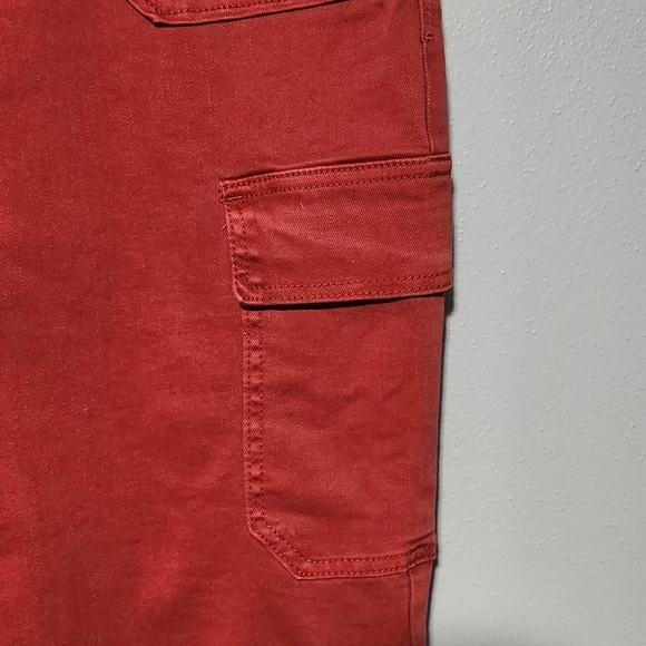 RISEN NWT High Rise Cargo Boyfriend Jeans Rolled Up Hem Size 15/32 Color Brick - Picture 6 of 16